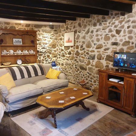 Bay Cottage Gite, Busserolles. Dış mekan fotoğraf
