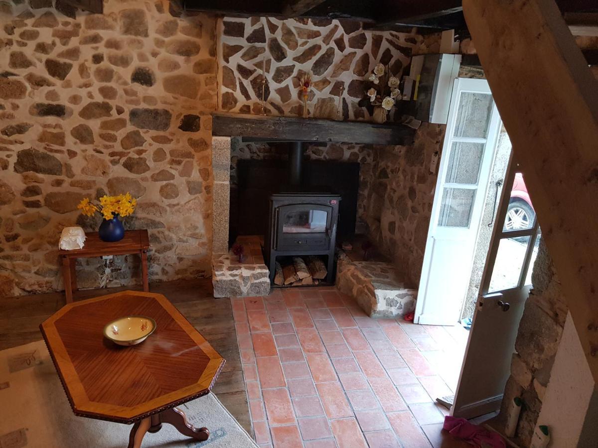 Bay Cottage Gite, Busserolles. Dış mekan fotoğraf
