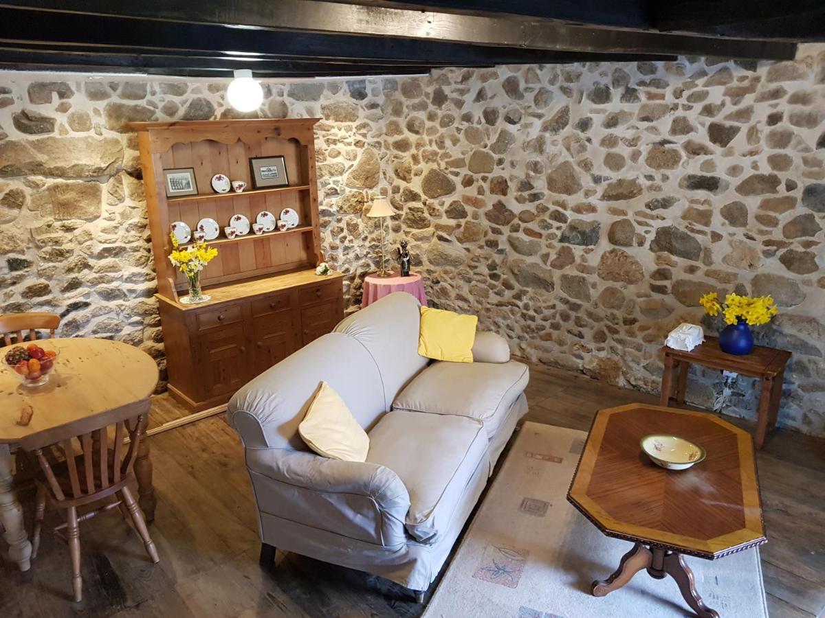 Bay Cottage Gite, Busserolles. Dış mekan fotoğraf